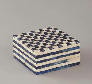 Caja de Música Artesanal de Resina de Lujo con Patrón Modelo, Joyería Hecha a Mano, Alta Calidad, Venta al por Mayor de Fábrica, Estilo Inspirado en el Amor - Product Image 1