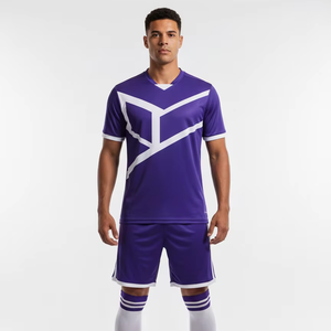 Uniforme de Fútbol Personalizado Premium Morado y Blanco - Conjunto Deportivo Transpirable de Malla 100% Poliéster con Logotipo Frontal Impreso por Transferencia Térmica - Product Image 1