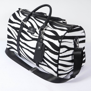 Sacs de sport classiques durables personnalisés avec logo, fabriqués en usine, pour les équipes de hockey sur glace, équipements et accessoires sportifs. - Product Image 3