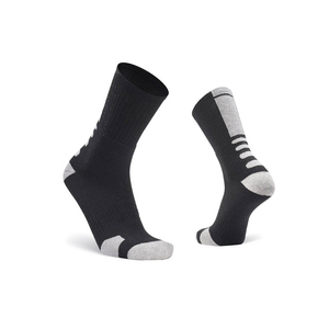 Nouvelles chaussettes de sport pour hommes avec logo personnalisé, couleurs personnalisées, chaussettes de sport en coton de haute qualité, respirantes, écologiques, pour l'hiver, décontractées - Product Image 1
