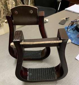 Estribos de caballo de seguridad de madera de alta calidad Tamaño del cuello 3 "superventas Chapado en bronce equitación ecuestre OEM - Product Image 4