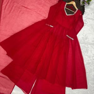 Ensemble de robe de soirée de créateur en georgette lourde avec dentelle miroir véritable, palazzo et dupatta cousus, prêt-à-porter, tenue ethnique pour femme - Product Image 3