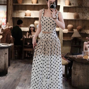ชุดเซ็ตสองชิ้นสุดหรูสำหรับฤดูร้อน ผู้หญิง สไตล์ลำลอง กระชับสบาย ผ้าฝ้ายธรรมชาติ แขนสั้น แฟชั่นเรียบง่าย ซักได้ - Product Image 6