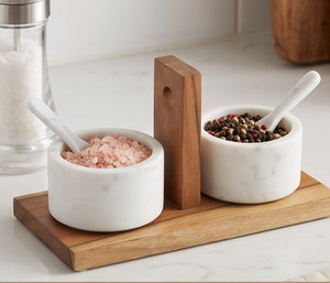Ensemble artisanal de salières et poivrières en marbre avec base en bois – Outils durables pour herbes et épices, idéal pour la cuisine, accent de table élégant - Product Image 2