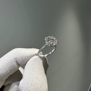 แหวนหมั้นมอยซาไนต์ • แหวนเพชรโมอิสซาไนต์ทรงกลม 3.5 กะรัต • แหวนเคลือบทองพรีเมียม • ดีไซน์แบบ Cathedral + สายรัดแบบซ่อน - Product Image 1