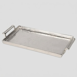 Bandeja de Servir de Metal Plateado de Lujo con Diseño de Mimbre y Asas, Elegante Plato Rectangular Decorativo para Fiestas - Product Image 2