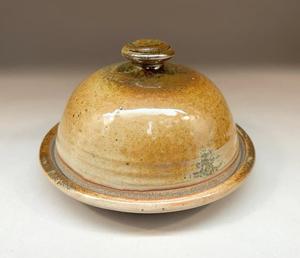 Mantequillera Artesanal en Forma de Domo con Tapa de Perilla Lisa, Acabado Rústico Glaseado, Plato Redondo para Servir, Elegante Almacenamiento de Mantequilla para Cocina - Product Image 2