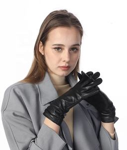 Guantes largos de piel de oveja negra personalizados para mujer, guantes de piel de cordero a la moda para fiesta, guantes elegantes de piel de oveja para conducir - Product Image 4