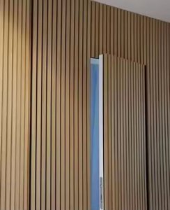 Panneau acoustique en MDF chêne massif 1220x2440mm, écologique, garantie 1 an, revêtement mural insonorisant géométrique moderne de luxe pour villa - Product Image 1