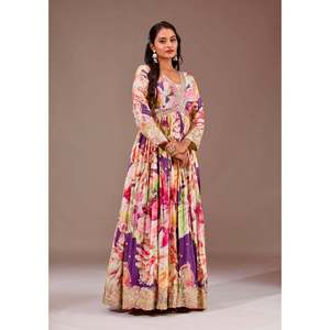 Combinaison de fête avec broderie et sequins pour tenue de cérémonie - Product Image 6