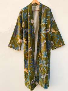 Veste longue bomber en velours vert jungle à imprimé animal pour femme, style bohème, avec ceinture, idéale pour l'hiver et la plage - Product Image 2