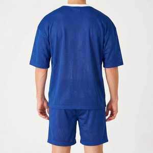 Ensemble T-shirt et short sport tricoté bleu roi pour homme – Tenue décontractée et respirante haut de gamme pour l'été, le sport et le streetwear - Product Image 2
