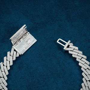 Pulsera de Lujo para Mujer de Oro Sólido de 18K con Diamantes, Corte Baguette, Engaste en Canal, Eslabones Geométricos, Joyería para Fiesta - Product Image 3