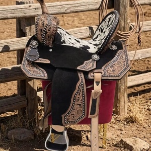 Selle de cheval artisanale personnalisée avec accents floraux en cuir de vachette, de qualité supérieure, pour concours western et course de baril, portable, avec logo personnalisé - Product Image 1