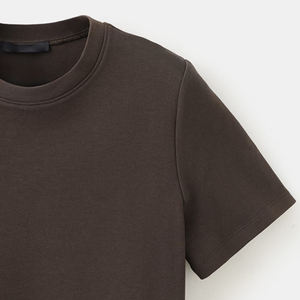 Camiseta de Mujer con Textura Suave y Corte Relajado, con Diseño de Logotipo Personalizado para Compradores al por Mayor, Camiseta Moderna para Mujer Inspirada en las Tendencias - Product Image 4