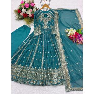 Robe de soirée pour femmes de créateur avec ensemble de dupatta à pendentif, collection élégante de pent - Product Image 3