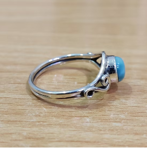 Bague en argent 925 avec pierre précieuse Larimar de qualité supérieure, style minimaliste, élégante et raffinée, bijou pour femme - Product Image 3