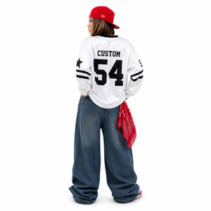 Camiseta de fútbol americano oversize personalizada para mujer, blanca, estilo urbano, manga larga, con estampado de número en malla, ajuste holgado, para equipo, al por mayor - Product Image 2