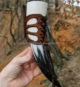 Corne à boire avec support en cuir – Chope en corne de buffle Viking pour bière, hydromel, bière artisanale, articles de bar rustiques et coffret cadeau médiéval - Product Image 2