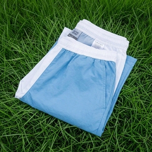 Shorts coupe-vent écologiques personnalisés, légers, respirants, imperméables, pour la course à pied, la randonnée, unisexes - Product Image 3