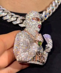 Colgante de Moissanita Personalizado con Diamantes, Plata 925 con Baño de Oro Rosa, Estilo Hip Hop - Product Image 4