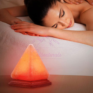 Lámpara de Sal del Himalaya con Forma de Pirámide, Elegante y Decorativa para el Hogar - Product Image 3