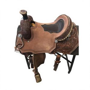 Selle d'équitation anglaise en cuir de buffle véritable, durable et confortable, avec design gravé, pour la course et l'équitation européenne. - Product Image 1