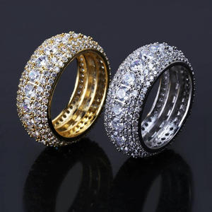 Anillo de lujo de plata de ley 925 con diamantes de moissanita en varias filas de piedras redondas para compradores mayoristas de joyería. - Product Image 1