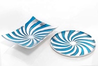Assiettes en céramique irrégulières écologiques de style français classique avec des accents de perles, en porcelaine cuite à haute température pour les desserts de fête, les plats principaux