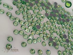 Cristales de Estrás Hotfix Ariana, Cristal Chrysolite, Peridoto, Erinita, Turmalina Verde para Ropa, Zapatos, Artículos de Equitación y Joyería - Product Image 2