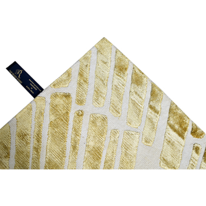 Tapis moderne tufté à la main motif soleil, mosaïque or ochre et blanc, lignes radiales, mélange soie et laine, à poils ras, pour décoration de salon de luxe - Product Image 2
