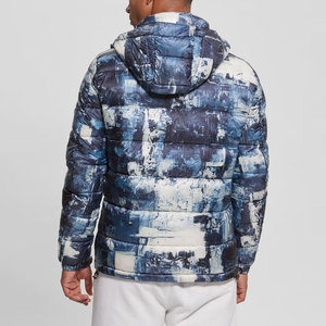 Veste matelassée de football d'hiver durable à capuche avec logo frontal, écologique et respirante pour l'entraînement quotidien - Product Image 6