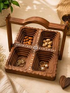 Plateau de service carré en bois décoratif fait main avec motif gravé, style Wabi-Sabi, vaisselle durable pour les fêtes - Product Image 6