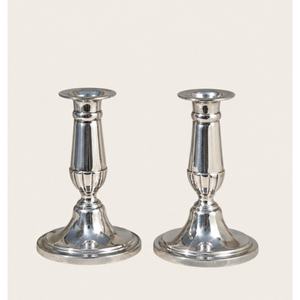 Juego de Portavelas Cónicos de Metal Plateado de Lujo, Candelabros de Estilo Victoriano Hechos a Mano para Centros de Mesa de Boda - Product Image 1