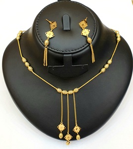 Juego de Cadenas y Aretes Casuales Simples de Latón Chapado en Oro de 24k para Bodas, Fiestas, Compromisos o Aniversarios, Excelente Idea de Regalo - Product Image 1