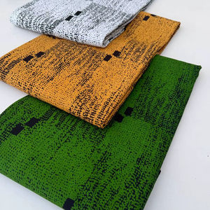 Tissu en coton imprimé africain multicolore Maputo de haute qualité à motifs vibrants pour vêtements, sacs, robes et accessoires - Product Image 1