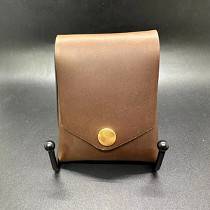 Cartera de Cuero Premium Sin Costuras Ultra Delgada con Ranura Integrada para AirTag para Proveedores Mayoristas SLW-0032 - Product Image 1