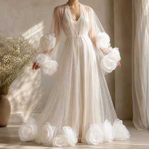 Vestido de Novia Elegante y Discreto de Tul Blanco Brillante con Mangas Florales 3D y Dobladillo Largo para Primavera/Verano, Ropa de Dormir para Mujer - Product Image 1