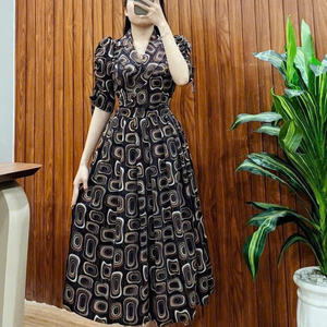 Elegante Vestido de Seda de Manga Corta para Mujer, Ideal para Eventos Casuales o Formales, Lavable, con una Combinación Perfecta de Elegancia y Comodidad - Product Image 3