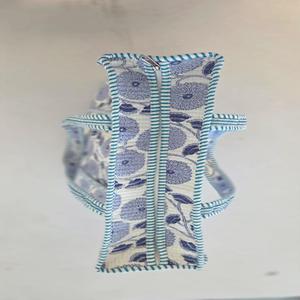 Quilted Cotton Geometric Pattern Tote Bag with Zipper Closure Shopping & Travel Bag - Product Image 2