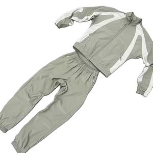 ชุดกีฬาผ้าไนลอนน้ำหนักเบาชุดวอร์มกันน้ำสำหรับผู้ชายชุดวิ่งจ็อกเกอร์มีซิปเสื้อกันลมชุดวอร์มสำหรับใส่เล่นกีฬาแบบลำลองขายส่งตาม2026 - Product Image 5