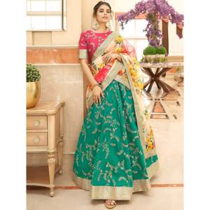 Conjunto de Lehenga Choli de lentejuelas de seda verde clásico para mujer de talla grande - Product Image 1