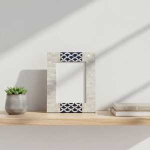 Marco de Fotos Personalizado Contemporáneo con Incrustaciones de MOP, Portafotos Hecho a Mano con Acabado Pulido para Accesorios Conmemorativos - Product Image 2