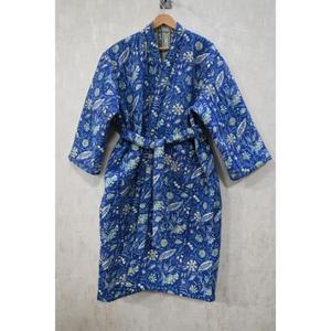 Chaqueta Kimono India Hecha a Mano con Cuello en V y Cordón Ajustable, Acolchada con Diseño Floral, Ligera, de Secado Rápido y Transpirable para Mujer, Larga, para Invierno - Product Image 1