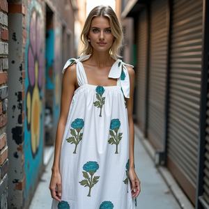 Romántico maxi de algodón blanco con flores verdes de espuma de mar y lazos de hombro funcionales Tie Strap Maxi Dress con forro Azul - Product Image 4