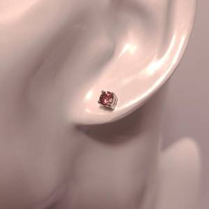 Boucles d'oreilles clous en rubellite naturelle, argent sterling 925, sertissage à griffes facettées, bijoux en tourmaline polie pour femme - Product Image 3