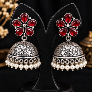 Boucles d'oreilles Jhumka en argent oxydé avec pierre rouge en forme de fleur |   Fabricant de bijoux fantaisie artificiels en gros, OEM ODM - Product Image 3