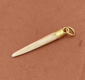 Collier pendentif artisanal en os poli couleur personnalisée, style amour, perle naturelle, pour fête ou cadeau, fabriqué en Inde - Product Image 4