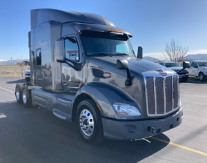 Camión Semirremolque Peterbilt 579 Sleeper 2019 Usado con Motor Potente, Envío a Todo el Mundo - Product Image 5