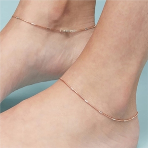Chevillère élégante en cuivre - Bracelet de cheville minimaliste à chaîne plate en chevrons - Bijou de luxe pour femme pour l'été et la plage - Product Image 6